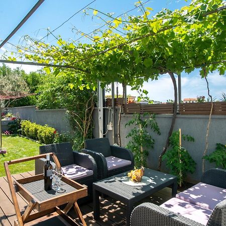 Apartments Greta & Ivona พูลา ภายนอก รูปภาพ