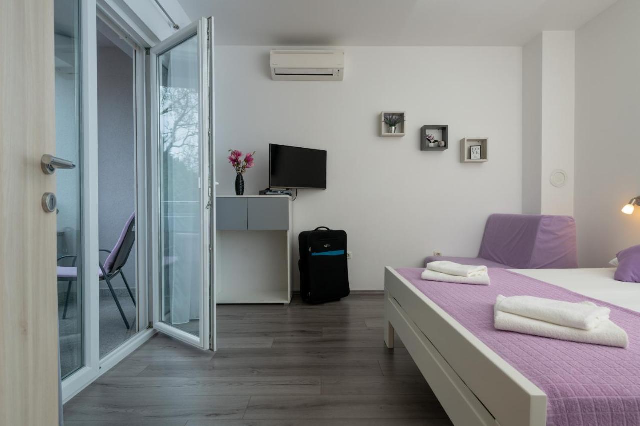 Apartments Greta & Ivona พูลา ภายนอก รูปภาพ