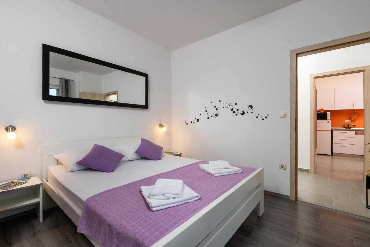 Apartments Greta & Ivona พูลา ภายนอก รูปภาพ