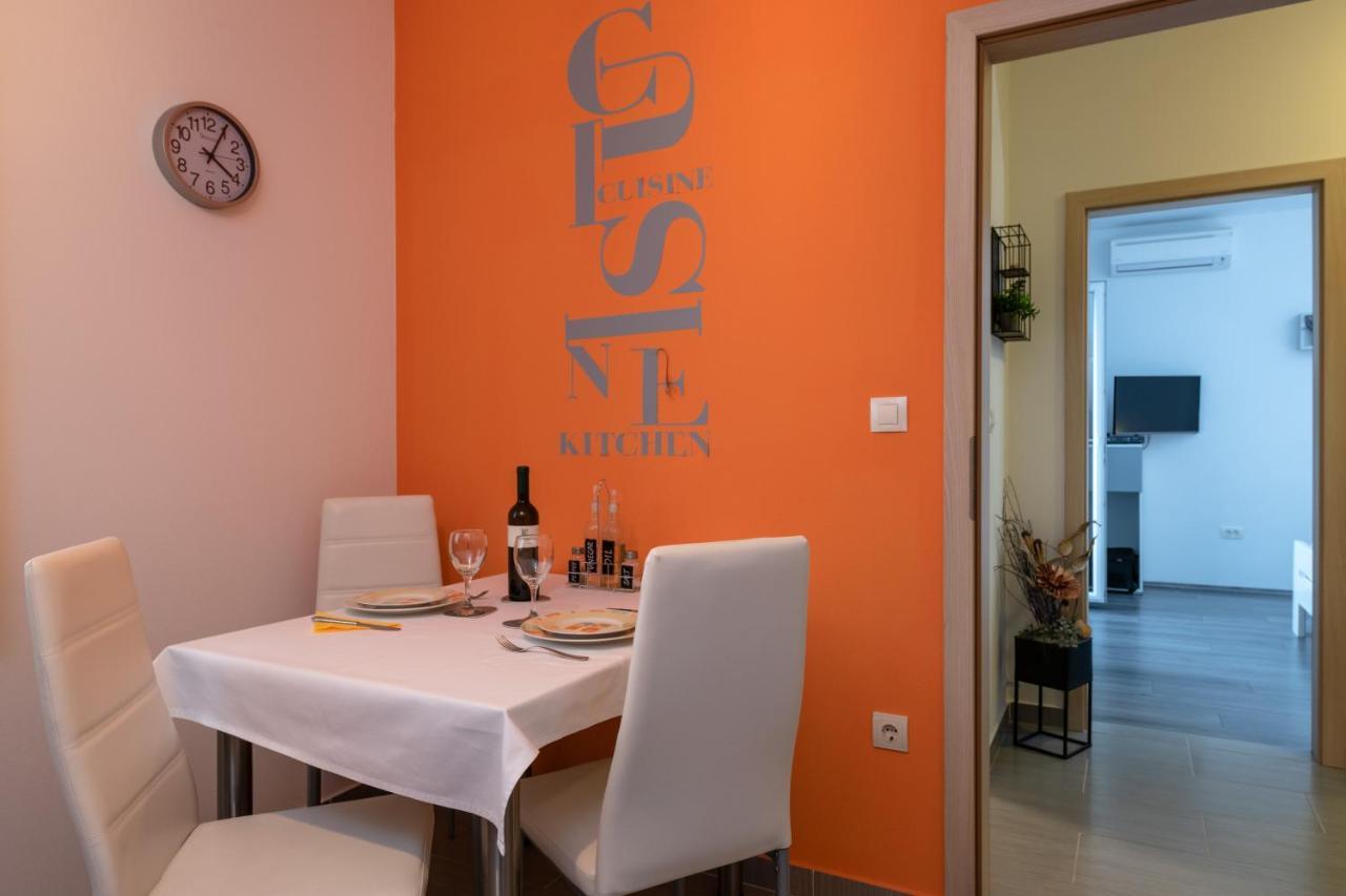 Apartments Greta & Ivona พูลา ภายนอก รูปภาพ