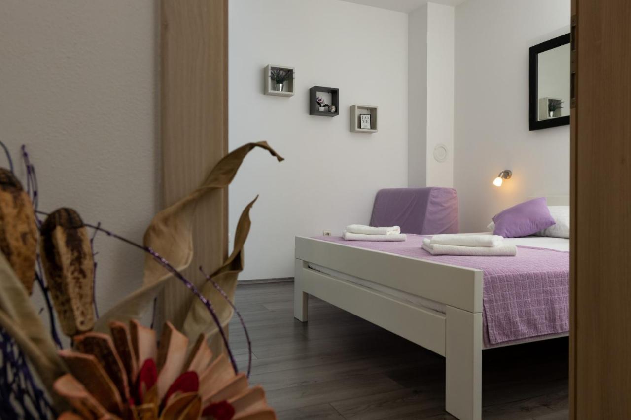 Apartments Greta & Ivona พูลา ภายนอก รูปภาพ